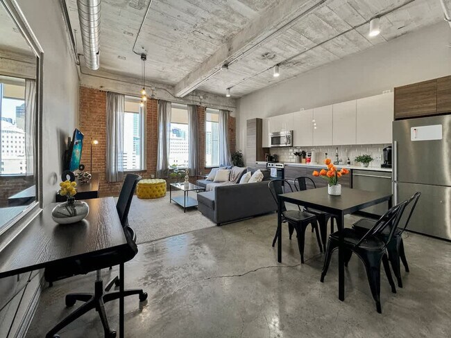 Photo - 500 S Ervay St Unit ID1055724P