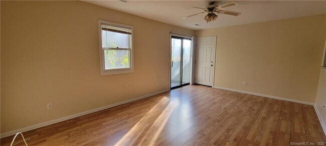 Photo - 375 Glendale Ave Unit D11