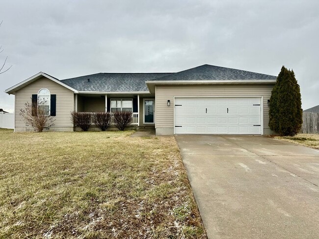 Building Photo - 3 bed 2 bath in Marshfield