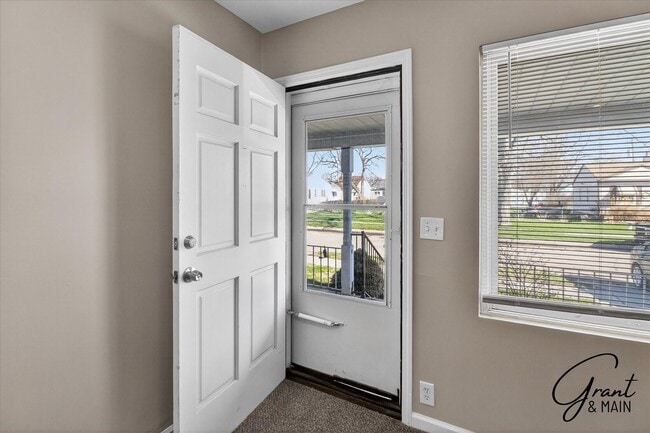 Photo - $1250 2 bedroom bungalow