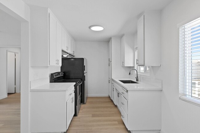 Photo - 1720 Park Avenue