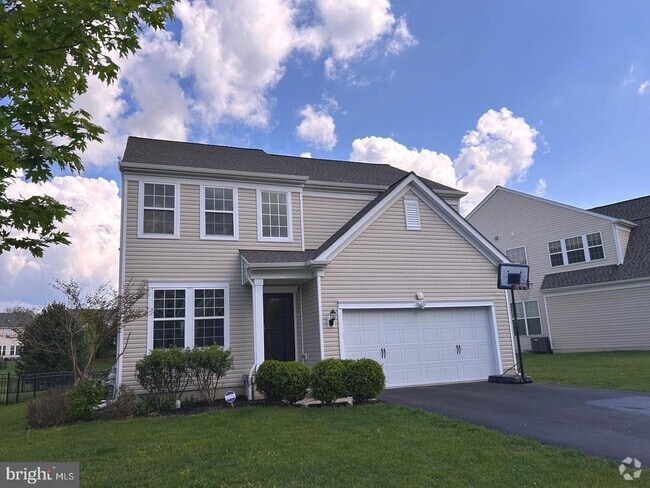 Building Photo - 724 N Haines Cir Rental