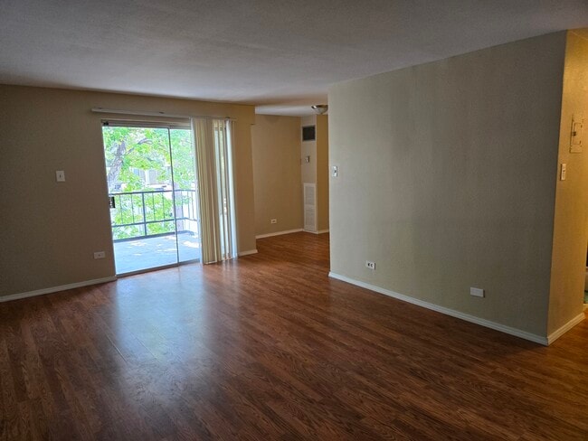 Photo - 2325 S Linden Ct Unit 310