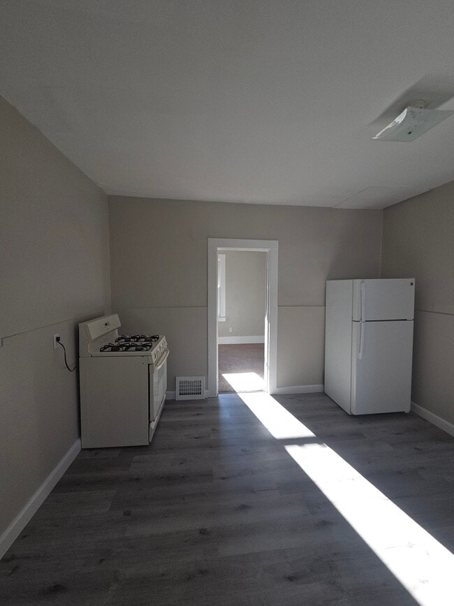 Photo - 340 W 24th St Unit #2