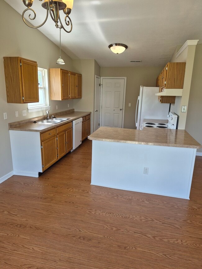 Photo - 3333 Trafalgar Ct