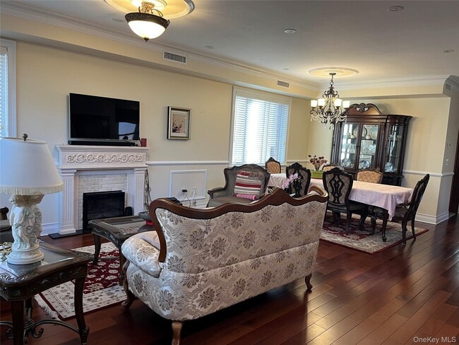 Photo - 69-68 229th St