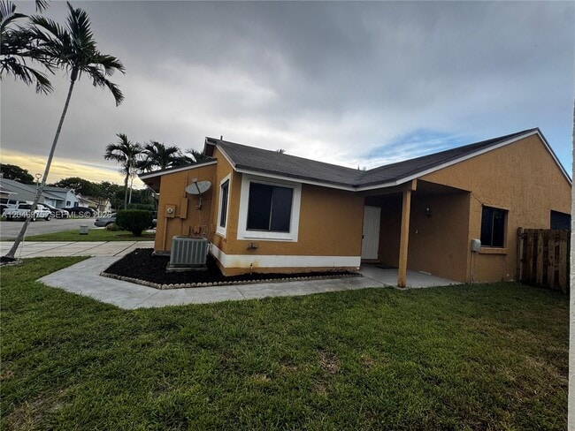 Photo - 951 SW 109th Ave