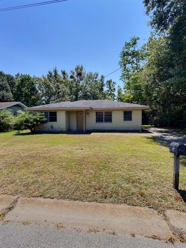 Photo - Ocean Springs School District & Golf Cart District – 3BR/1BA