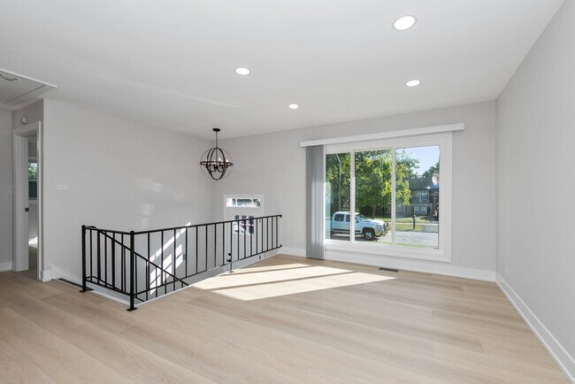 Photo - 16822 91st Ave