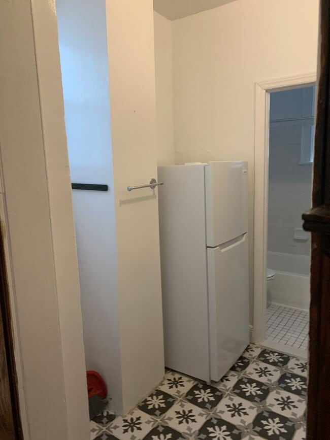 Photo - 735 St Nicholas Ave