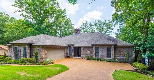 Building Photo - Gorgeous Home on the Lake in Lakeland!!