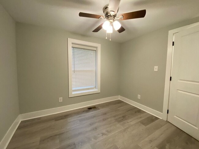 Photo - PRE-LEASING FOR AUGUST 2026!