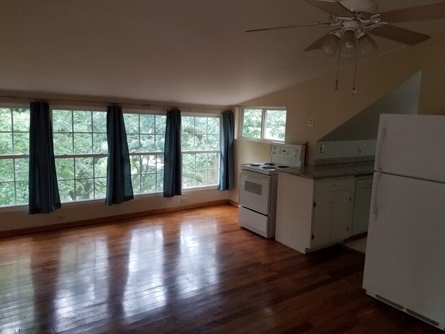 Photo - 411 W South St Unit Apartment A