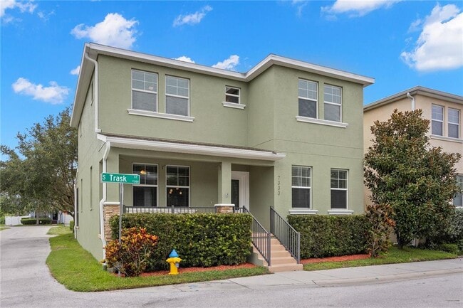 Building Photo - 7333 S Trask St Rental