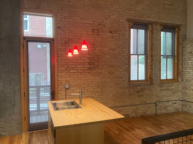 Photo - 342 W 200 S Unidad Apt 103