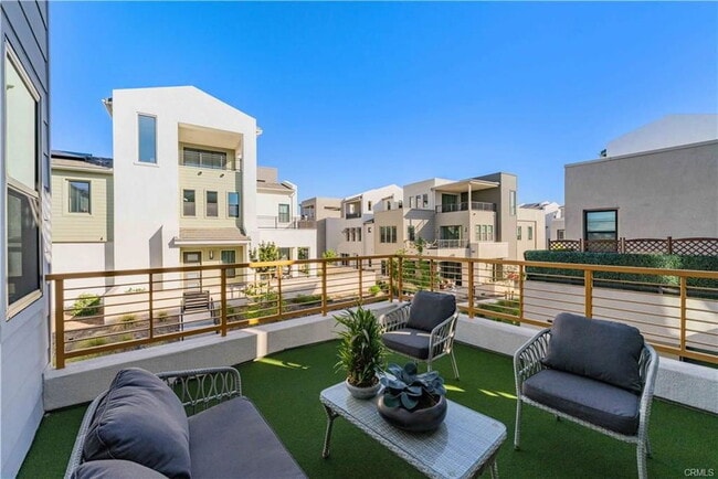 Building Photo - 120 Yugen