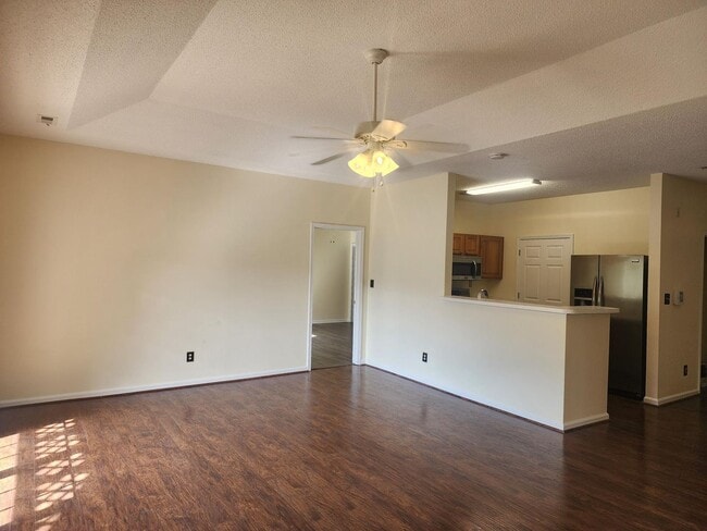 Photo - 121-207 Unit 207-2