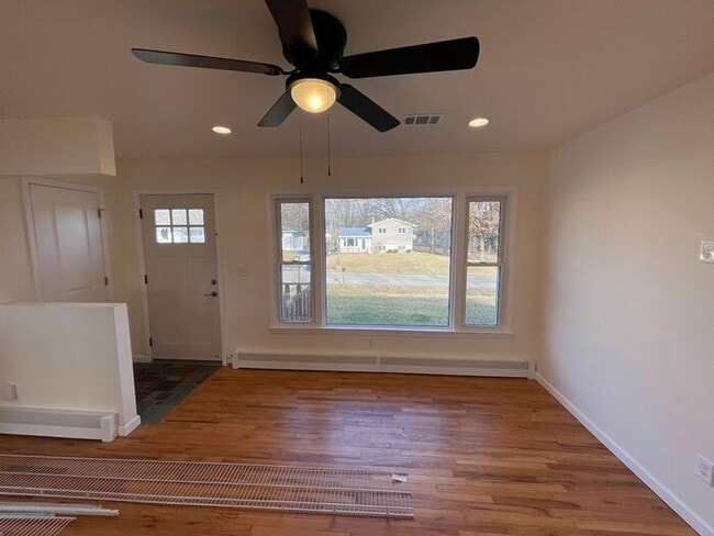 Photo - Charming 3-Bedroom Home with Finished Basement in Waterford Township