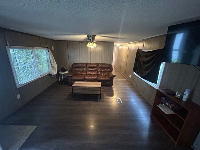 Building Photo - 1771 Hodgenville Rd Rental