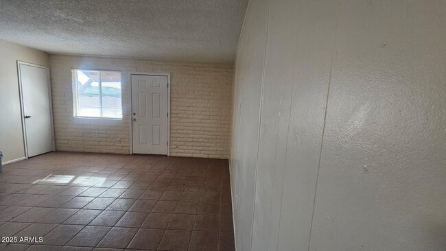 Photo - 1461 E Southern Ave Unidad 3