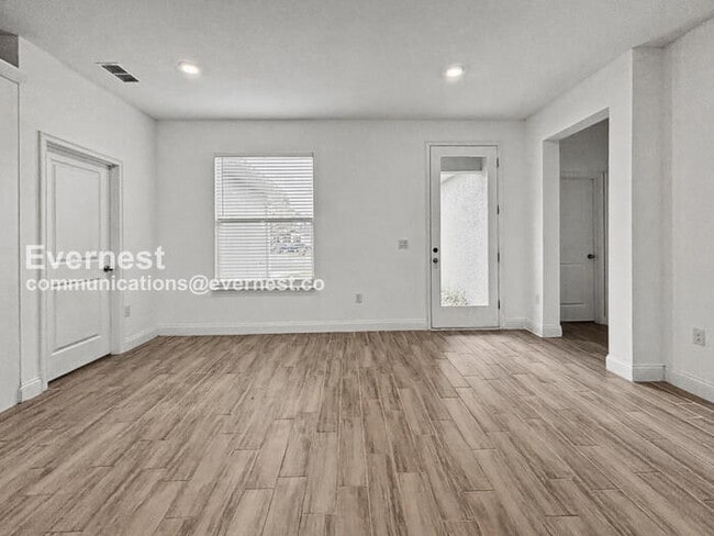 Photo - 6750 Midland Dr