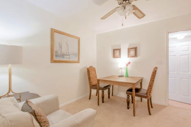 Photo - 2157 Hilton Dr