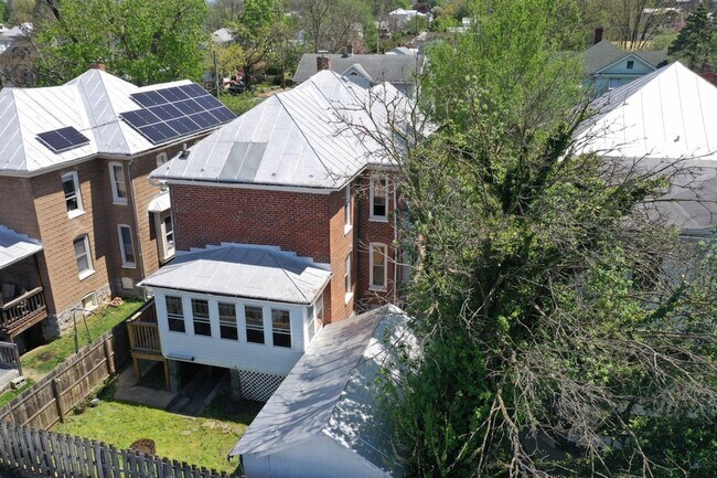 Photo - 81 Broad St