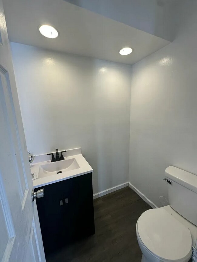 Photo - 6050 Delaware Dr