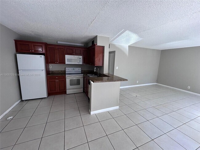 Photo - 11481 NW 42nd St Unit 11481
