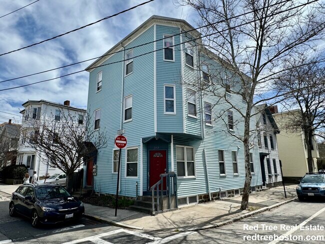 252 Cypress St