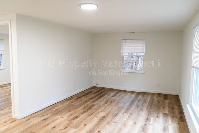 Building Photo - 3715 Sisk Rd NW Unit 5