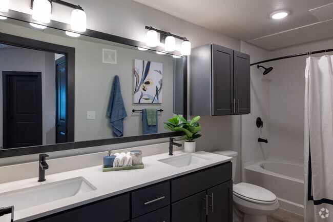 Baño - Skyview Flats