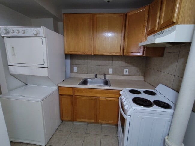 Photo - 1607 Page St