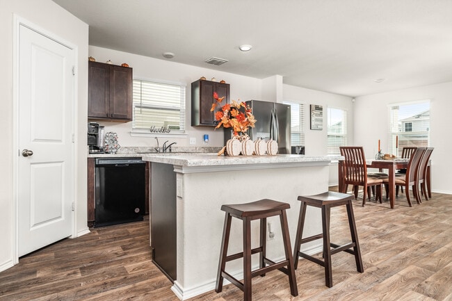 Photo - 9939 Cotton Grass