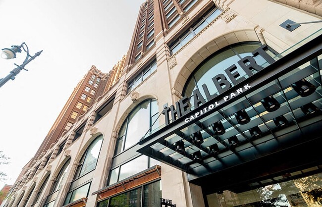 Entrada - The Albert - Capitol Park