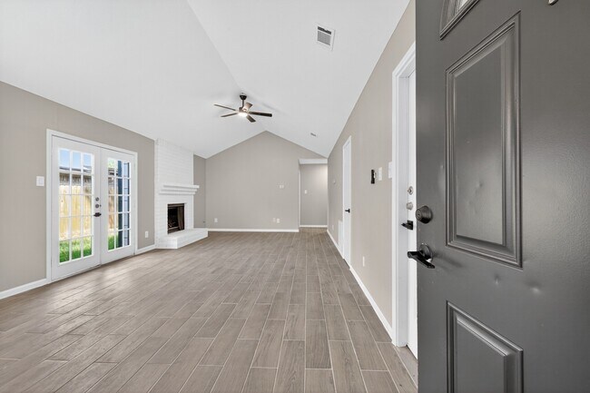 Photo - 4911 Maurita Dr