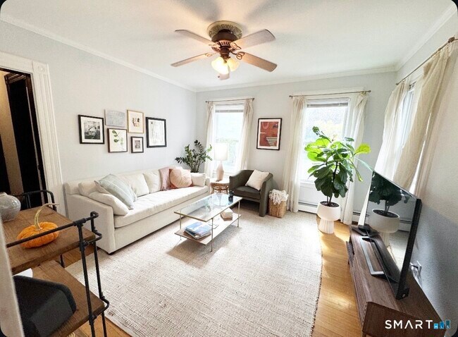 Photo - 73 Lawrence St Unit #2