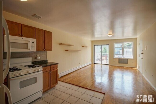 Building Photo - 3 bedroom in BROOKLYN NY 11211 Unit 3 Rental