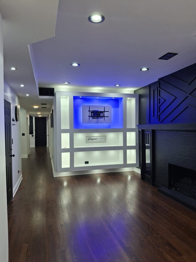 Photo - 7939 S Justine St