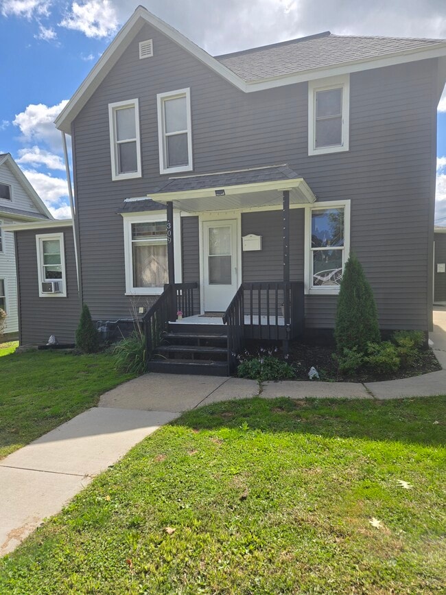 front - 309 2nd Ave