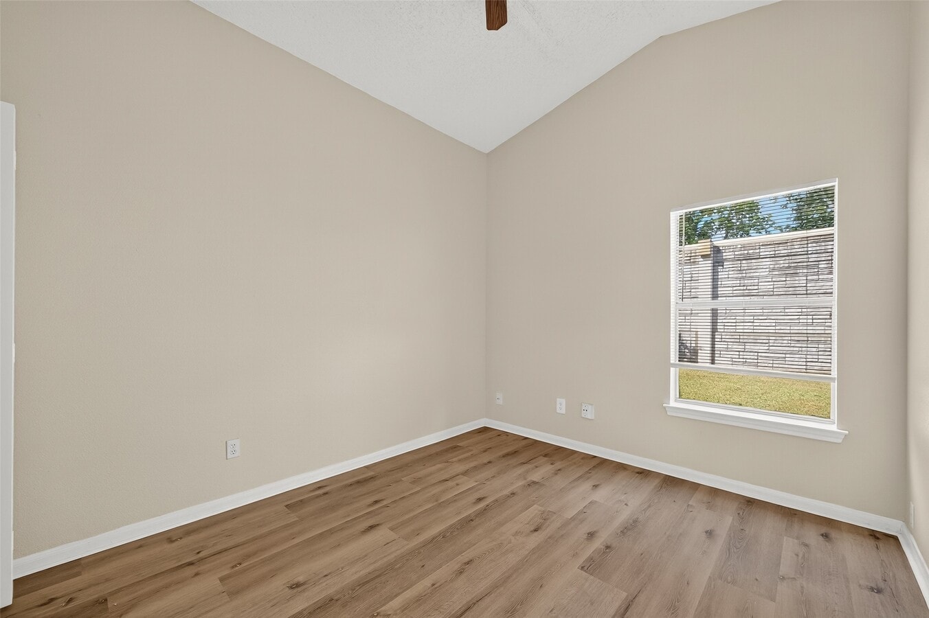 Photo - 15743 Ridgegate Rd