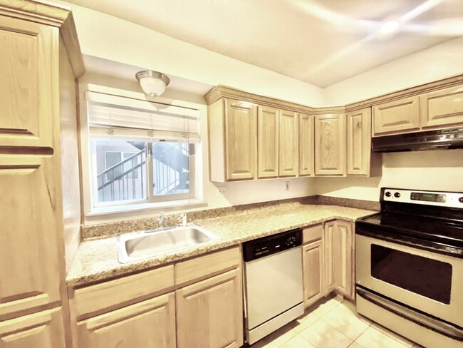 Photo - 4433 N Stanton St