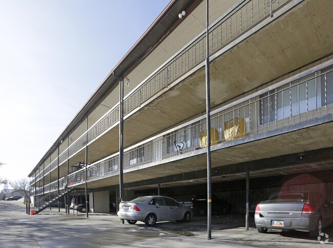 Photo - Murray Place Apartments