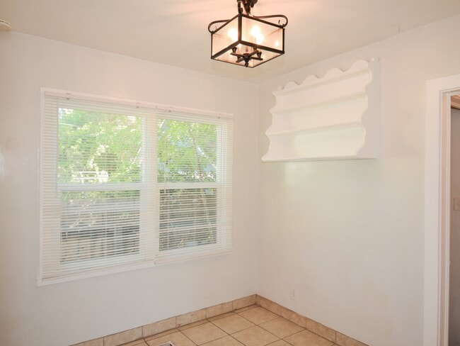Photo - 36 1/2 N 200 W