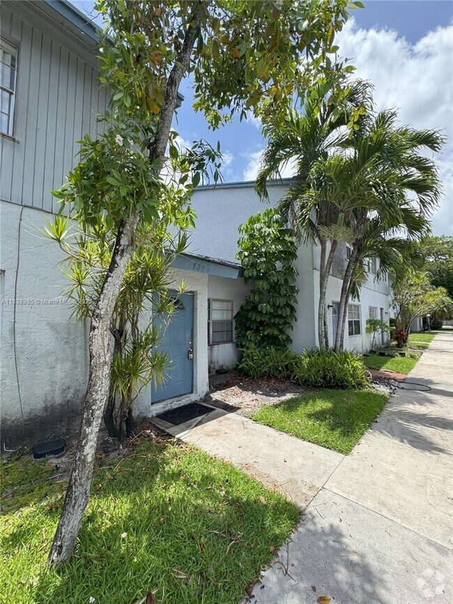 Building Photo - 7205 W Sunrise Blvd Unit 7205 Rental