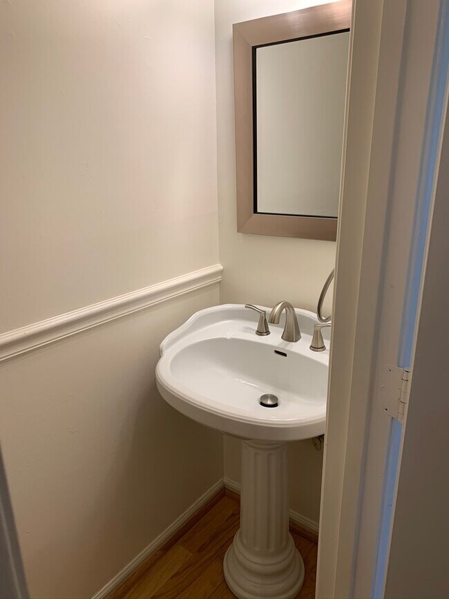 Photo - End Townhome In Oak Manor Community