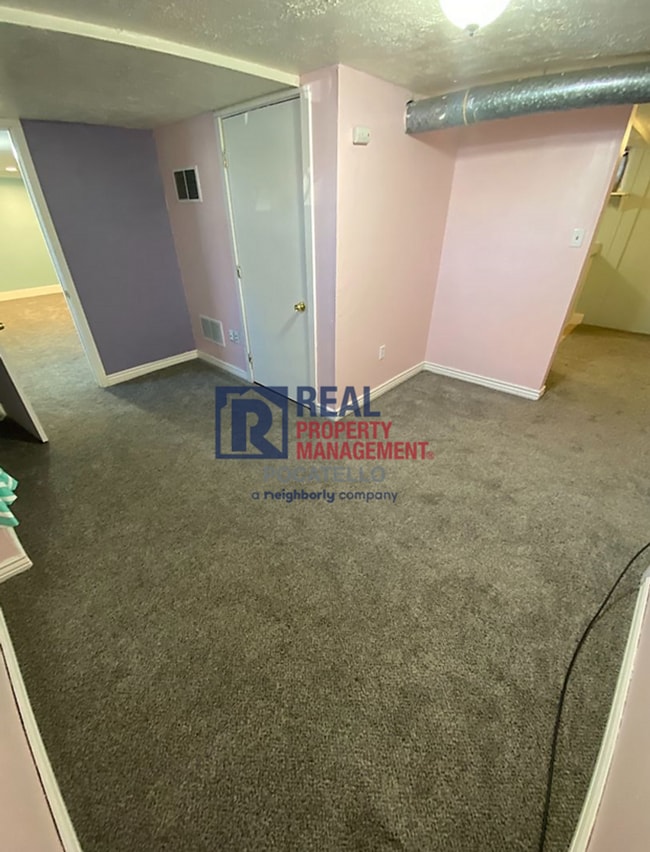 605 S 11th Ave Unidad Downstairs