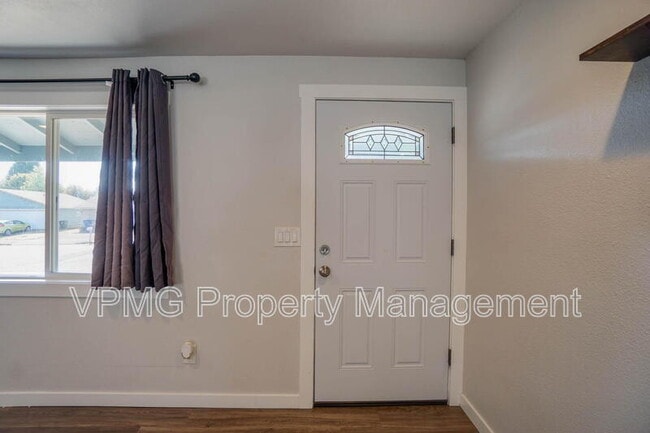 3513 NE 135th Ave