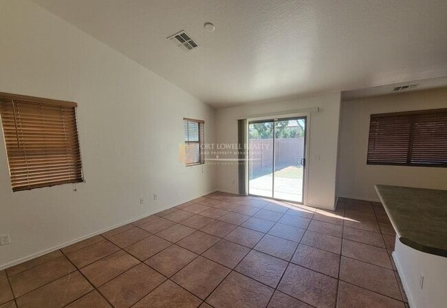 Photo - 3133 W Huntington Dr