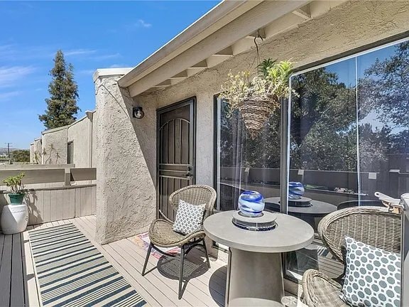3062 Associated Rd Unit 11